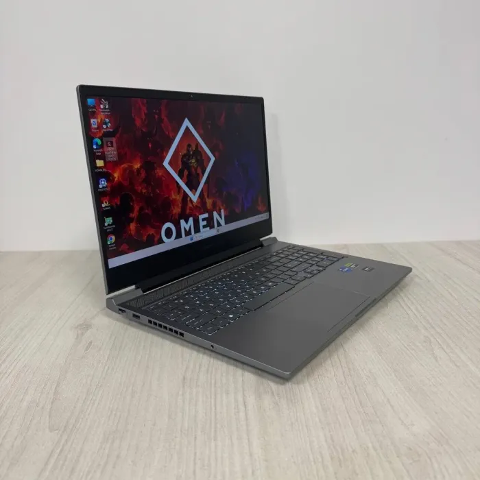 Ігровий ноутбук HP Omen 16-ae0001nr / 16.1" (1920x1080) IPS / Intel Core i7-14700HX (20 (28) ядер по 1,5 - 5,5 ГГц) / 16 ГБ DDR5 / 512 ГБ SSD / nVidia GeForce RTX 4070, 8 ГБ GDDR6, 128-bit / WebCam б/в - зображення 5