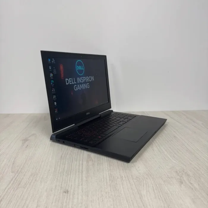 Ігровий ноутбук Б-класу Dell Inspiron 15 Gaming 7567 / 15,6" (1920x1080) IPS / Intel Core i5-7300HQ (4 ядра по 2,5 - 3,5 ГГц) / 16 ГБ DDR4 / 512 ГБ SSD / nVidia GeForce GTX 1050, 4 ГБ GDDR5, 128-біт б/в - зображення 4