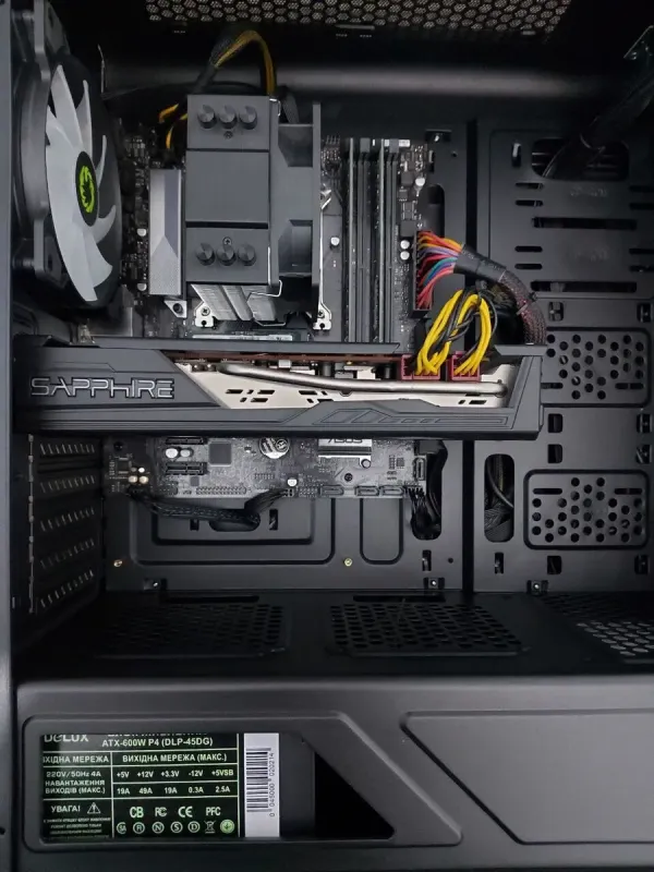 Ігровий ПК GameMax MoonLight MFG G511 Tower / Intel Core i5-9400 (6 ядер по 2.9 - 4.1 GHz) / 32 GB DDR4 / 256 GB SSD M.2 + 512 GB SSD M.2 + 500 GB HDD / AMD Radeon RX 5700, 8 GB GDDR6, 256-bit / 600W б/в - зображення 4