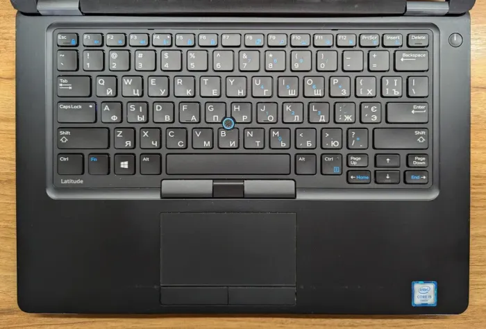 Ультрабук Dell Latitude 5480 / 14" (1920x1080) IPS / Intel Core i5-6300U (2 (4) ядра по 2.4 - 3.0 GHz) / 8 GB DDR4 / 256 GB SSD / Intel HD Graphics 520 / WebCam / HDMI / Windows 10 б/в - зображення 3