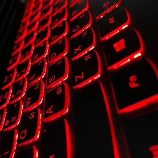 Ігровий ноутбук Lenovo Legion Y520-14IKBN / 15.6" (1920x1080) IPS / Intel Core i7-7700HQ (4 (8) ядра по 2.8 - 3.8 GHz) / 16 GB DDR4 / 128 GB SSD + 1000 GB HDD / nVidia Geforce GTX 1050 Ti, 4 GB GDDR5, 128-bit / WebCam / HDMI б/в - зображення 6