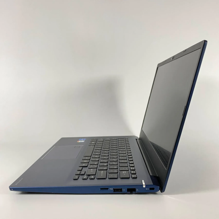 Ультрабук Б-клас DynaBook Portege X40-K / 14" (1920x1080) IPS / Intel Core i5-1240P (12 (16) ядер по 3.3 - 4.4 GHz) / 16 GB DDR4 / 256 GB SSD / Intel Iris Xe Graphics / WebCam / TouchID б/в - зображення 5