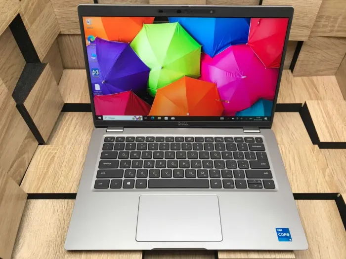 Ультрабук Б-клас Dell Latitude 5420 / 14" (1920x1080) IPS Touch / Intel Core i5-1145G7 (4 (8) ядра по 2.6 - 4.4 GHz) / 8 GB DDR4 / 256 GB SSD M.2 / Intel Iris Xe Graphics / WebCam / Windows 10 б/в - зображення 2