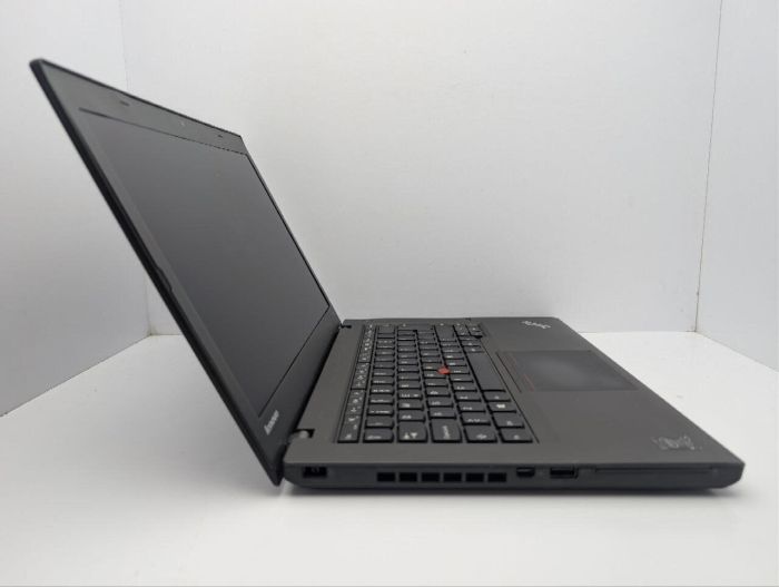 Ноутбук Lenovo ThinkPad T440 / 14" (1600x900) TN / Intel Core i5-4300U (2 (4) ядра по 1.9 - 2.9 GHz) / 8 GB DDR3 / 120 GB SSD / Intel HD Graphics 4400 / WebCam б/в - изображение 4