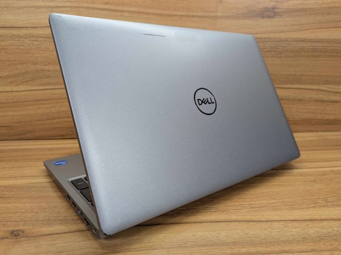Ультрабук Dell Latitude 5530 / 15.6" (1920x1080) IPS / Intel Core i5-1245U (10 (12) ядер по 1.2 - 4.4 GHz) / 16 GB DDR4 / 512 GB SSD / Intel Iris Xe Graphics / HDMI / Windows 11 б/в - зображення 7