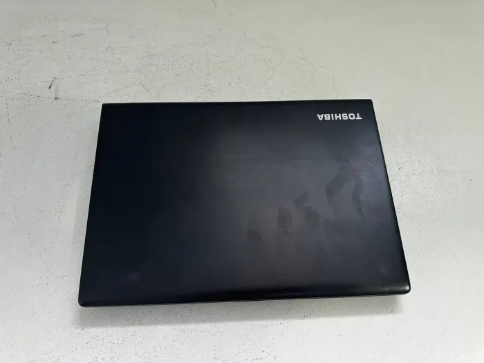 Ноутбук Toshiba Portege R30 / 13.3" (1920x1080) IPS / Intel Core i7-4610M (2 (4) ядра по 3.0 - 3.7 GHz) / 8 GB DDR3 / 240 GB SSD / Intel HD Graphics 4600 / WebCam / VGA б/в - зображення 5