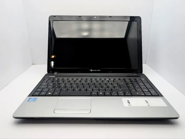Ноутбук Packard Bell TE11HC / 15.6" (1366x768) TN / Intel Core i5-3210M (2 (4) ядра по 2.5 - 3.1 GHz) / 6 GB DDR3 / 320 GB HDD / Intel HD Graphics 4000 / WebCam / DVD-ROM б/в - зображення 3