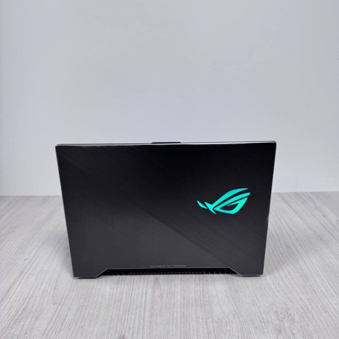 Ігровий ноутбук Б-класу Asus ROG Strix Scar II GL504GW / 15,6” (1920x1080) IPS / Intel Core i7-8750H (6 (12) ядер по 2,2 - 4,1 ГГц) / 16 ГБ DDR4 / 120 ГБ SSD + 1000 ГБ HDD / nVidia GeForce RTX 2070, 8 ГБ GDDR6, 256-біт / WebCam б/в - зображення 3