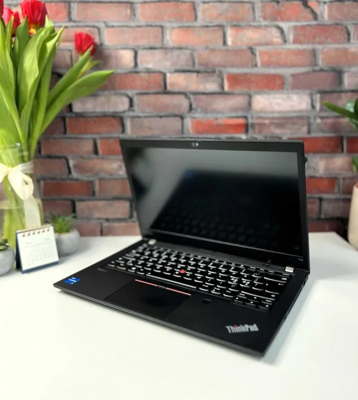 Ультрабук Lenovo ThinkPad T14 Gen 2 / 14" (1920x1080) IPS / Intel Core i5-1135G7 (4 (8) ядра по 4.2 GHz) / 16 GB DDR4 / 256 GB SSD M.2 / Intel Iris Xe Graphics / WebCam б/в - зображення 6