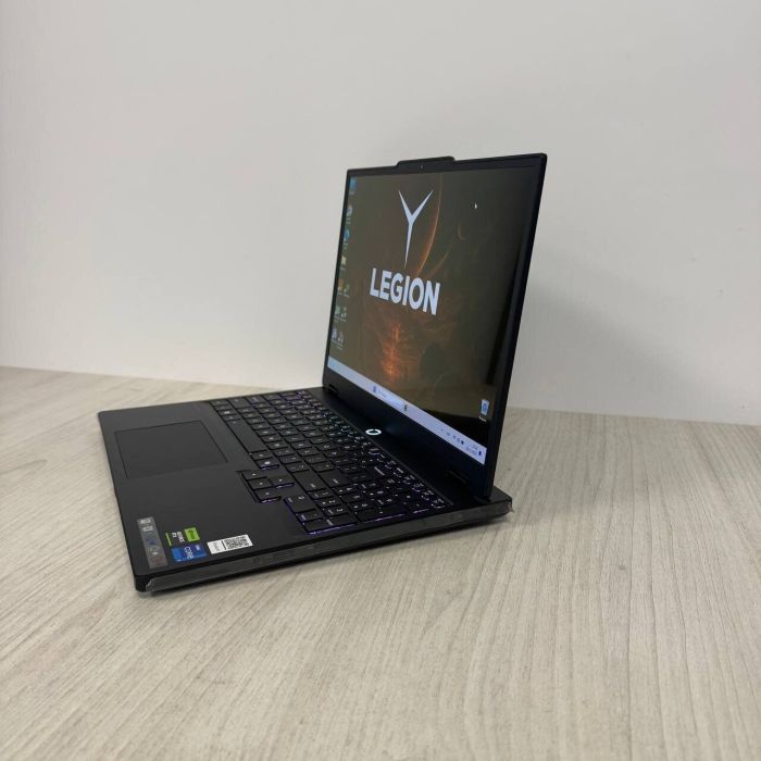 Ігровий ноутбук Lenovo Legion 5i 15IRX10 / 15,6" (2560×1440) IPS / Intel Core i7-14700HX (20 (28) ядер по 2,1 - 5,4 ГГц) / 16 ГБ DDR5 / 1000 ГБ SSD M.2 / nVidia GeForce RTX 5060, 8 ГБ GDDR7, 128-біт / Веб-камера б/в - изображение 5