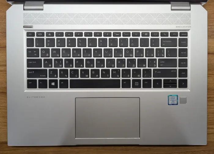 Ігровий ноутбук Б-клас HP EliteBook 1050 G1 / 15.6" (1920x1080) IPS / Intel Core i7-8850H (6 (12) ядер по 2.6 - 4.3 GHz) / 16 GB DDR4 / 480 GB SSD / nVidia GeForce GTX 1050, 4 GB GDDR5, 128-bit / WebCam / Fingerprint / Windows 10 б/в - зображення 4