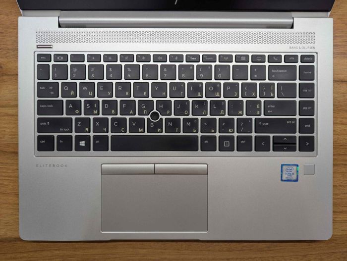 Ультрабук Б-клас HP EliteBook 840 G5 / 14" (1920x1080) IPS / Intel Core i5-8350U (4 (8) ядра по 1.7 - 3.6 GHz) / 8 GB DDR4 / 256 GB SSD / Intel UHD Graphics 620 / WebCam / Fingerprint / Windows 10 б/в - зображення 4