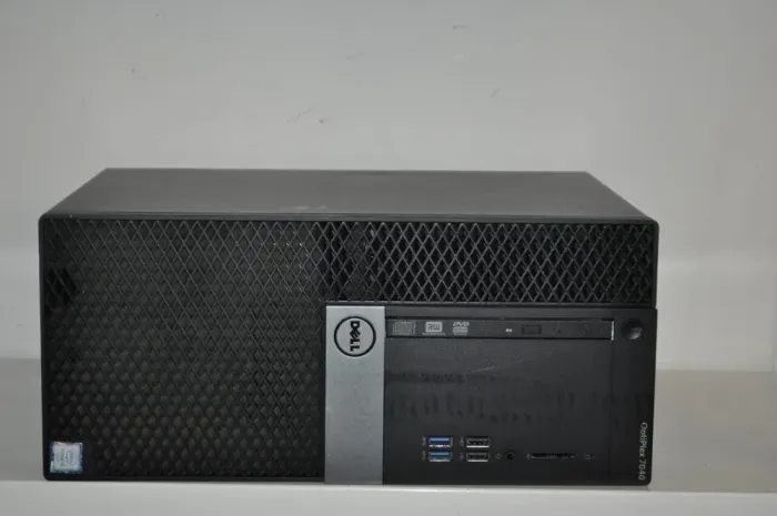 Комп'ютер Dell OptiPlex 7040 Tower / Intel Core i5-6500 (4 ядра по 3.2 -3.6 GHz) / 16 GB DDR4 / 1000 GB SSD / Intel HD Graphics 530 / DVD-ROM / Windows 11 Pro б/в - зображення 2
