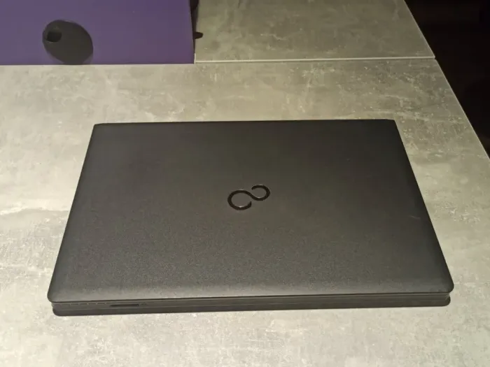 Ноутбук Fujitsu LifeBook A555 / 15.6" (1366x768) TN / Intel Core i5-5200U (2 (4) ядра по 2.2 - 2.7 GHz) / 8 GB DDR3 / 240 GB SSD / Intel HD Graphics 5500 / WebCam б/в - зображення 5