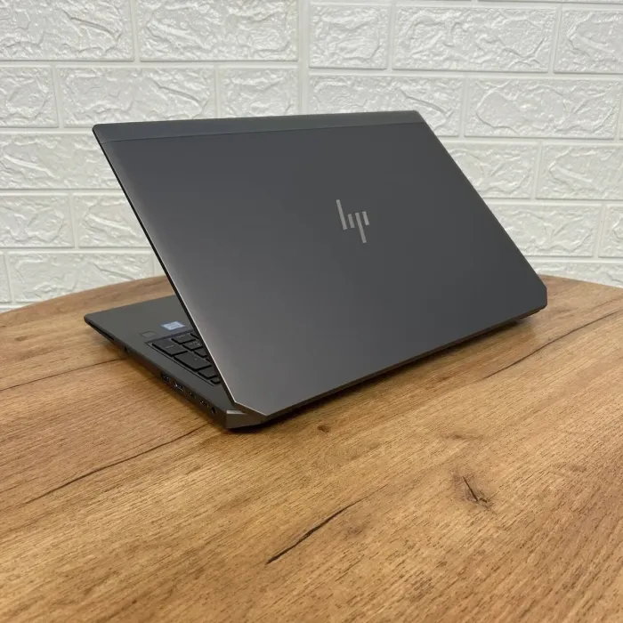 Мобільна робоча станція HP ZBook 15 G5 / 15.6" (1920x1080) IPS / Intel Core i7-8750H (6 (12) ядер по 2.2 - 4.1 GHz) / 16 GB DDR4 / 512 GB SSD / nVidia Quadro P1000, 4 GB GDDR5, 128-bit / WebCam б/в - зображення 6