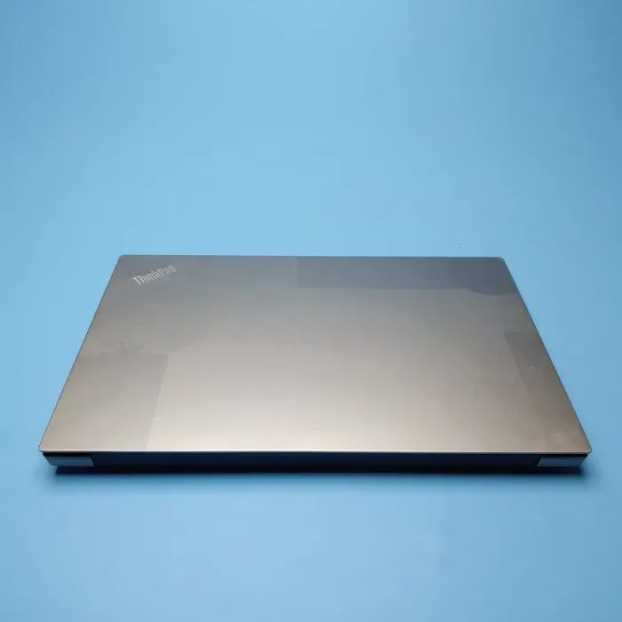 Ноутбук Lenovo ThinkPad E15 / 15.6" (1920x1080) IPS / Intel Core i7-10510U (4 (8) ядра по 1.8 - 4.9 GHz) / 16 GB DDR4 / 256 GB SSD / Intel UHD Graphics / WebCam / Win 10 Pro  б/в - зображення 3