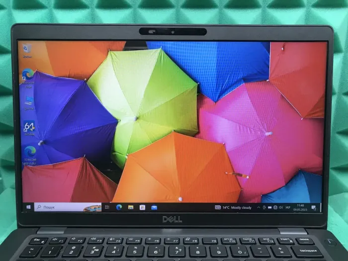 Ультрабук Б-клас Dell Latitude 5400 / 14" (1920x1080) IPS / Intel Core i5-8265U (4 (8) ядра по 1.6 - 3.9 GHz) / 8 GB DDR4 / 256 GB SSD / Intel UHD Graphics 620 / WebCam / USB 3.1 / HDMI / Windows 10 б/в - зображення 3
