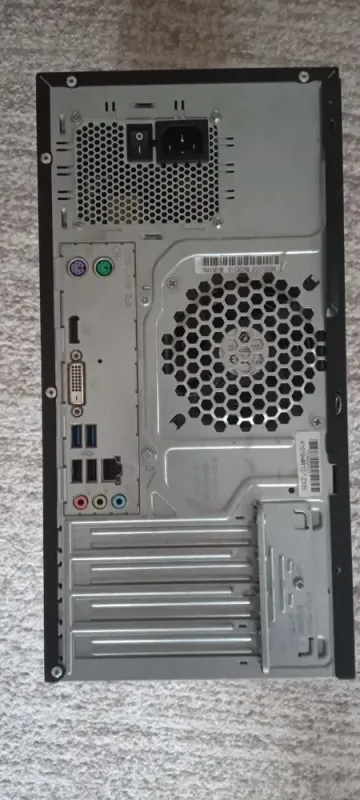 ПК Fujitsu Esprimo P556 Tower / Intel Core i3-6100 (2 (4) ядра по 3.7 GHz) / 4 GB DDR4 / 120 GB SSD / Intel HD Graphics 530 / DVD-ROM / Win 10 б/в - зображення 3