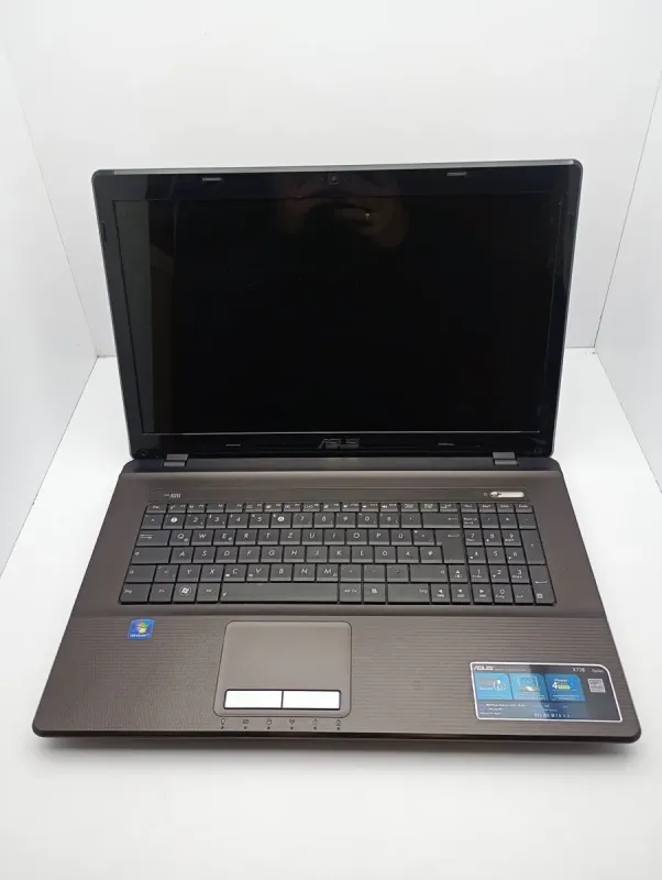 Ноутбук Asus X73 / 17.3" (1600x900) TN / AMD E-450 (2 ядра по 1.66 GHz) / 4 GB DDR3 / 120 GB SSD + 320 GB HDD / AMD Radeon HD 6320M / WebCam б/в - зображення 2