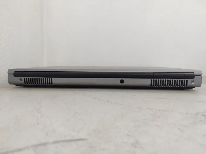 Мобільна робоча станція Dell Precision M6500 / 17.3" (1920x1200) TN / Intel Core i7-720QM (4 (8) ядра по 1.6 - 2.8 GHz) / 16 GB DDR3 / 240 GB SSD / AMD FirePro M7820, 1 GB GDDR5, 128-bit / WebCam / DVD-ROM б/в - зображення 5