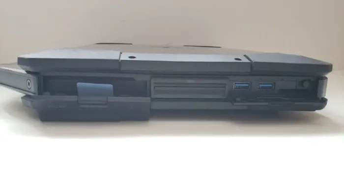 Захищений ноутбук Dell Latitude 5414 Rugged / 14" (1920x1080) IPS / Intel Core i7-6600U (2 (4) ядра по 2.6 - 3.4 GHz) / 16 GB DDR4 / 512 GB SSD / Intel HD Graphics 520 б/в - зображення 6