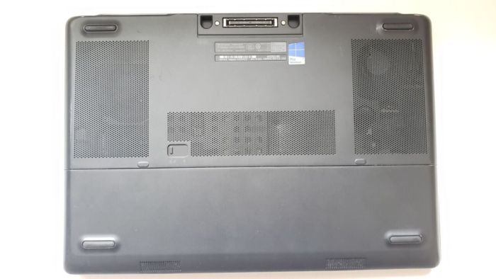 Мобільна робоча станція Б-класу Dell Precision 7510 / 15,6" (1920x1080) IPS / Intel Core i7-6820HQ (4 (8) ядра по 2,7 - 3,6 ГГц) / 16 ГБ DDR4 / 256 ГБ SSD + 500 ГБ HDD / nVidia Quadro M1000M, 2 ГБ GDDR5, 128-біт / WebCam б/в - зображення 9