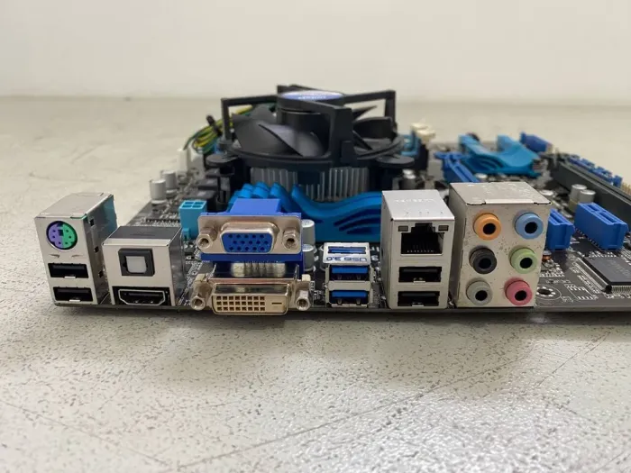 Комплект: материнська плата Asus P8H61-M EVO / Intel Core i5-3470 (4 ядра по 3.2 - 3.6 GHz) / 16 GB DDR3 / Intel HD Graphics 2500 / Socket LGA1155 / Кулер BOX б/в - зображення 3