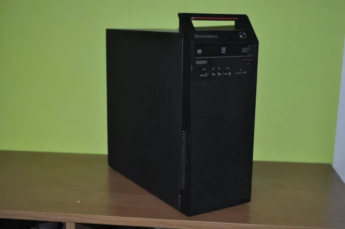 Комп'ютер Lenovo ThinkCentre E73 Tower / Intel Core i5-4570 (2 (4) ядра по 3.2 - 3.6 GHz) / 16 GB DDR3 / 240 GB SSD / Intel HD Graphics 4600 / DVD-ROM б/в - зображення 3