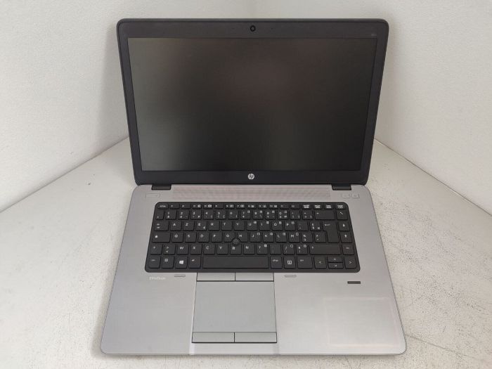 Ноутбук HP EliteBook 850 G1 / 15.6" (1366x768) TN / Intel Core i5-4210U (2 (4) ядра по 2.4 - 2.7 GHz) / 8 GB DDR3 / 256 GB SSD / Intel HD Graphic 4400 / WebCam б/в - зображення 2