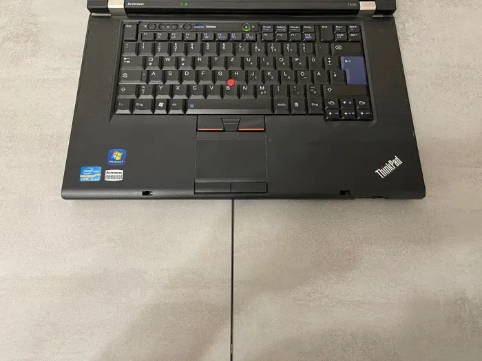 Ноутбук Lenovo ThinkPad T520 / 15.6" (1600x900) TN / Intel Core i5-2520M (2 (4) ядра по 2.5 - 3.2 GHz) / 8 GB DDR3 / 128 GB SSD / Intel HD Graphics 3000 / DVD-ROM б/в - зображення 4