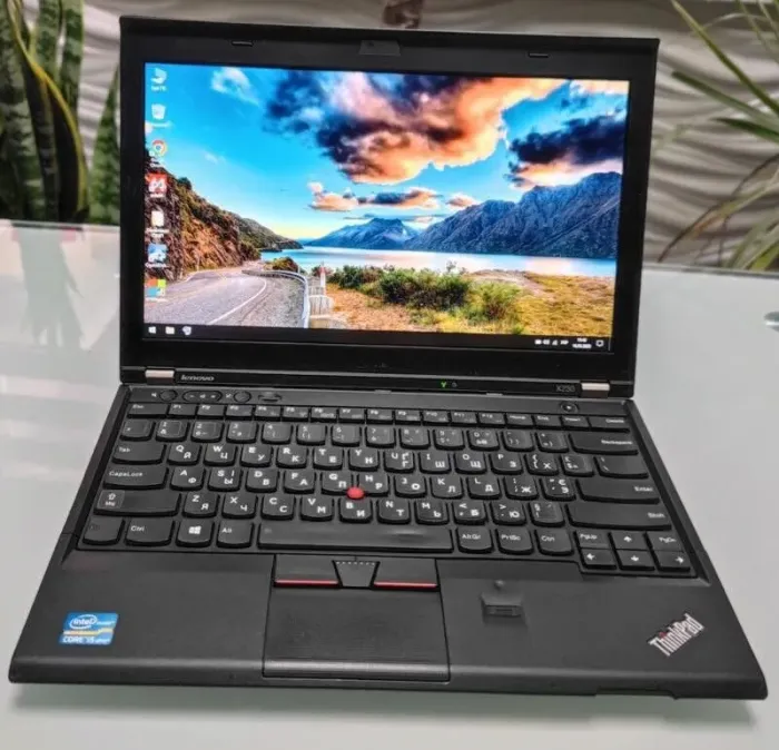 Нетбук Б-клас Lenovo ThinkPad X230 / 12.5" TN / Intel Core i5-3320M (2(4) ядра по 2.6-3.3 GHz) / 8GB DDR3 / 128GB SSD / HD Graphics 4000 / WebCam / VGA б/в - зображення 2