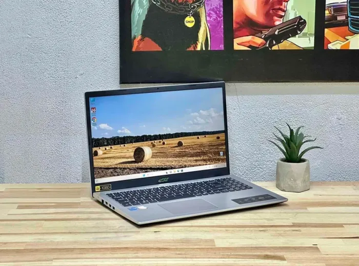 Ультрабук Acer Aspire 3 A315-58 / 15.6" (1920x1080) IPS / Intel Core i5-1135G7 (4 (8) ядра по 2.4 - 4.2 GHz) / 8 GB DDR4 / 512 GB SSD M.2 / Intel Iris Xe Graphics / WebCam / Win 11 Home б/в - зображення 3