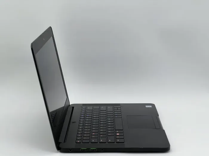 Ігровий ноутбук Razer Blade RZ09-0195 / 14" (1920x1080) IPS / Intel Core i7-7700HQ (4 (8) ядра по 2.8 - 3.8 GHz) / 16 GB DDR4 / 480 GB SSD / nVidia GeForce GTX 1060, 6 GB GDDR5, 192-bit / WebCam б/в - зображення 3