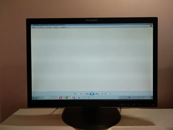Монітор Широкоформатний Lenovo ThinkVision LT2252pwD / 22" (1680x1050) TN / DVI, VGA, DisplayPort, Audio / VESA 100x100 б/в - зображення 4