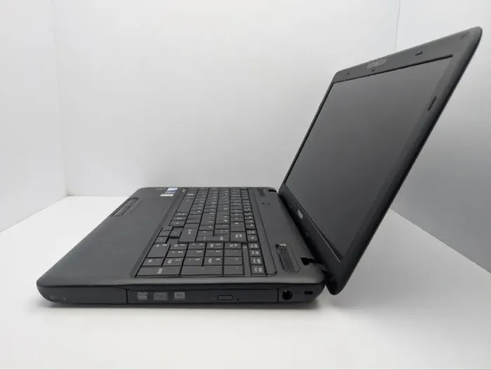 Ноутбук Toshiba Satellite Pro C660 / 15.6" (1366x768) TN / Intel Core i3-380M (2 (4) ядра по 2.53 GHz) / 6 GB DDR3 / 320 GB HDD / Intel HD Graphics 1000 / WebCam / DVD-ROM б/в - зображення 5