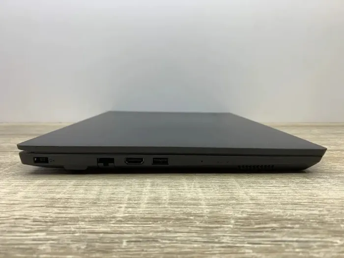Ноутбук Б-клас Lenovo V130-14IKB / 14" (1920x1080) TN / Intel Core i3-7020U (2 (4) ядра по 2.3 GHz) / 8 GB DDR4 / 120 GB SSD / Intel HD Graphics 620 / WebCam б/в - зображення 6