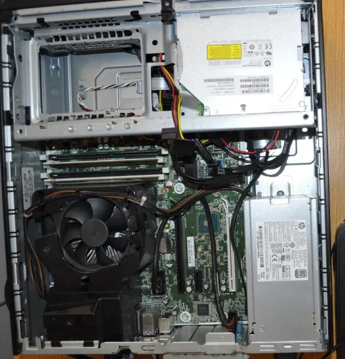 Комп'ютер HP EliteDesk 800 G2 SFF / Intel Core i5-6500 (4 ядра по 3.2-3.6GHz) / 16GB DDR4 / 240GB SSD NEW + 320GB HDD / HD Graphics 530 / DVD-ROM / VGA б/в - зображення 6