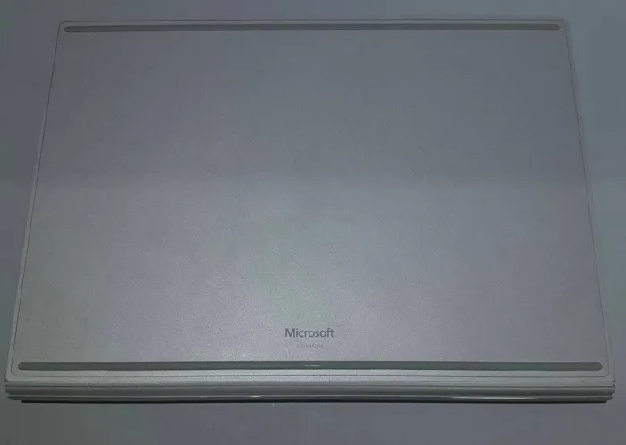 Ігровий ультрабук-трансформер Б-клас Microsoft Surface Book 2 / 15.0" (3240x2160) IPS Touch / Intel Core i7-8650U (4 (8) ядра по 1.9 - 4.2 GHz) / 16 GB DDR4 / 256 GB SSD / nVidia GeForce GTX 1060, 6 GB GDDR5, 192-bit / WebCam / Win 11 б/в - зображення 5