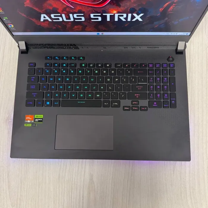 Ігровий ноутбук Б-класу Asus ROG Strix G17 G713PI / 17.3" (2560x1440) IPS / AMD Ryzen 9 7945HX (16 (32) ядер по 2,5 - 5,4 ГГц) / 32 ГБ DDR5 / 1000 ГБ SSD NVMe / nVidia GeForce RTX 4070, 8 ГБ GDDR6, 128-біт б/в - зображення 7