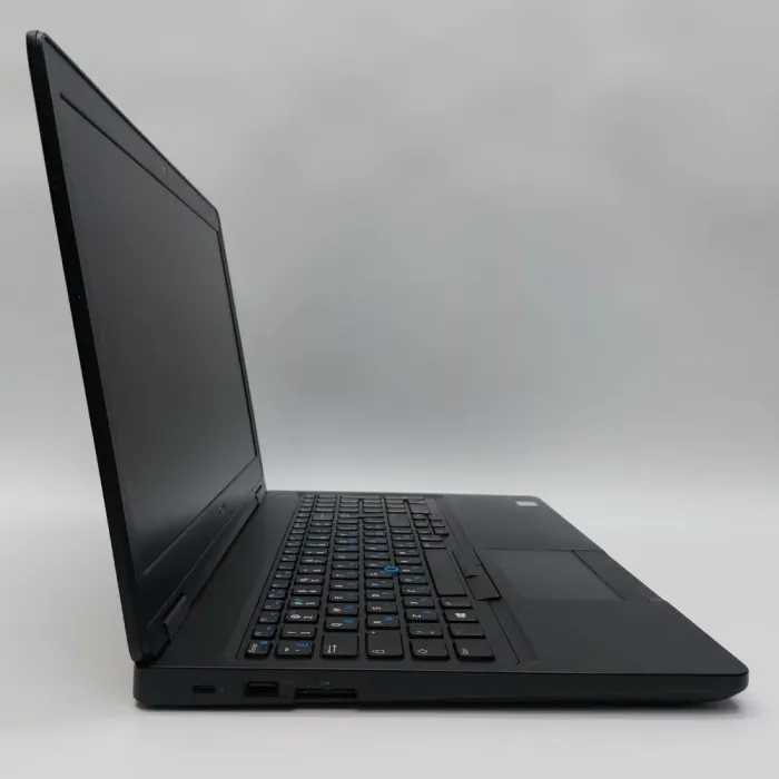 Ноутбук Dell Latitude 5590 / 15.6" (1920x1080) TN / Intel Core i5-8350U (4 (8) ядра по 1.7 - 3.6 GHz) / 16 GB DDR4 / 256 GB SSD / Intel UHD Graphics 620 / WebCam / Sim Card б/в - зображення 4