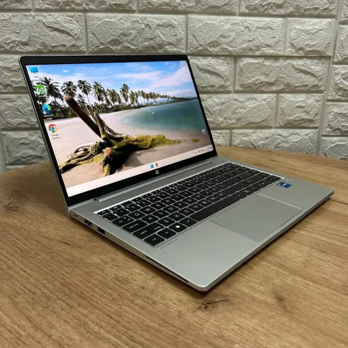 Ультрабук HP ProBook 640 G8 / 14" (1920x1080) IPS / Intel Core i7-1165G7 (4 (8) ядра по 2.8 - 4.7 GHz) / 16 GB DDR4 / 512 GB SSD NVMe / Intel Iris Xe Graphics / WebCam б/в - зображення 4