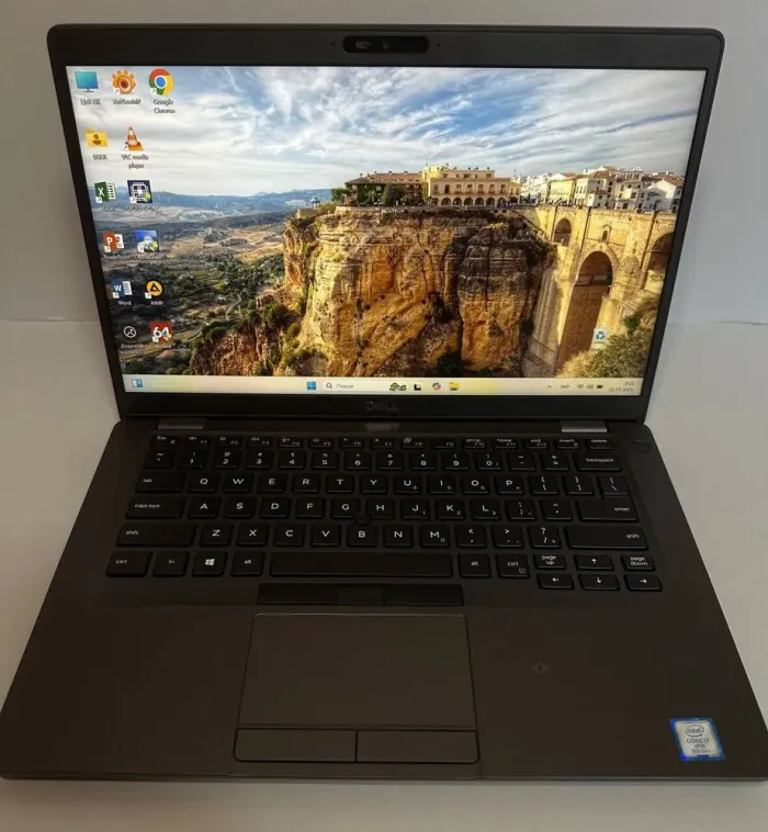 Ігровий ноутбук Dell Latitude 5401 / 14" (1920x1080) IPS / Intel Core i7-9850H (6 (12) ядер по 2.6 - 4.6 GHz) / 16 GB DDR4 / 256 GB SSD / nVidia GeForce MX150, 2 GB GDDR5, 64-bit / WebCam б/в - зображення 2