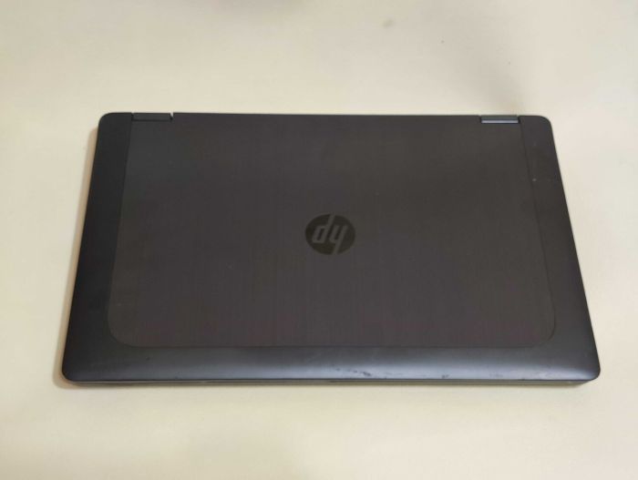 Мобільна робоча станція HP ZBook 17 G2 / 17.3" (1920x1080) TN / Intel Core i7-4800MQ (4 (8) ядра по 2,7 - 3,7 ГГц) / 8 ГБ DDR3 / 256 ГБ SSD / nVidia Quadro K1100M, 2 ГБ GDDR5, 128-біт / WebCam / DVD-ROM б/в - зображення 6