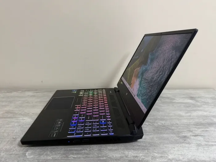 Ігровий ноутбук Acer Predator Helios 300 PH315-55 / 15,6" (1920x1080) IPS / Intel Core i7-12700H (14 (20) ядер по 3,5 - 4,7 ГГц) / 16 ГБ DDR4 / 512 ГБ SSD / nVidia GeForce RTX 3060, 6 ГБ GDDR6, 192-біт / Веб-камера / Win 11 б/в - изображение 5