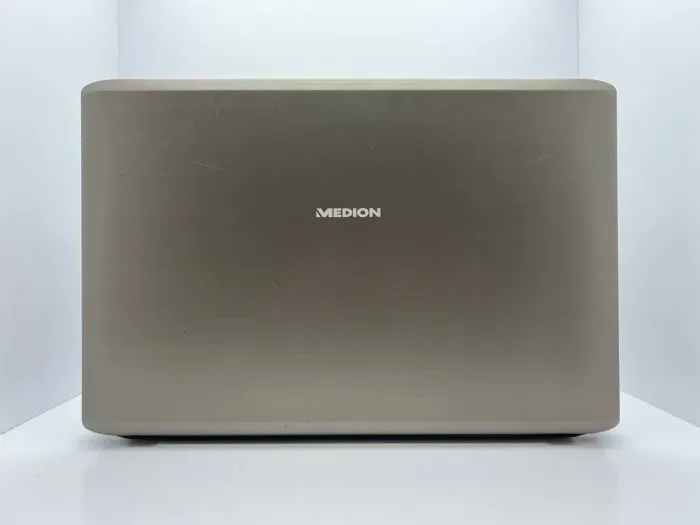 Ноутбук Medion Akoya E7227 / 17.3" (1600x900) TN / Intel Core i5-4210M (2 (4) ядра по 2.6 - 3.2 GHz) / 6 GB DDR3 / 128 GB SSD + 500 GB HDD / Intel HD Graphics / WebCam / АКБ не тримає б/в - зображення 5