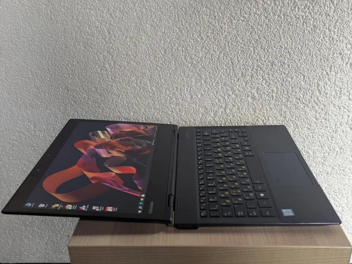 Нетбук Toshiba Portege X20W-E / 12.5" (1920x1080) TN Touch / Intel Core i5-8350U (4 (8) ядра по 1.7 - 3.6 GHz) / 16 GB DDR3 / 128 GB SSD / Intel UHD Graphics 620 / WebCam б/в - зображення 7