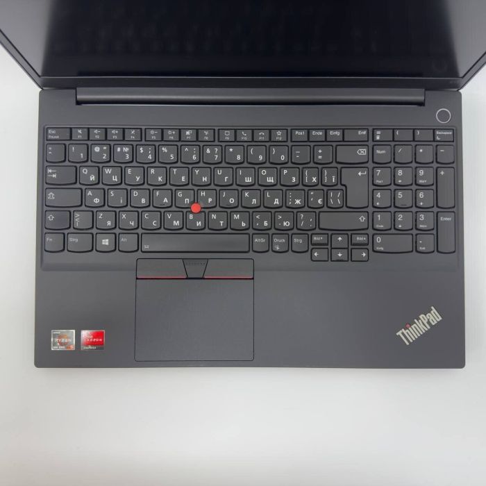 Ноутбук Lenovo ThinkPad E15 / 14" (1920x1080) IPS / AMD Ryzen 5 4500U (6 ядер по 2.3 - 4.0 GHz) / 16 GB DDR4 / 512 GB SSD / AMD Radeon Vega 6 / WebCam б/в - зображення 4