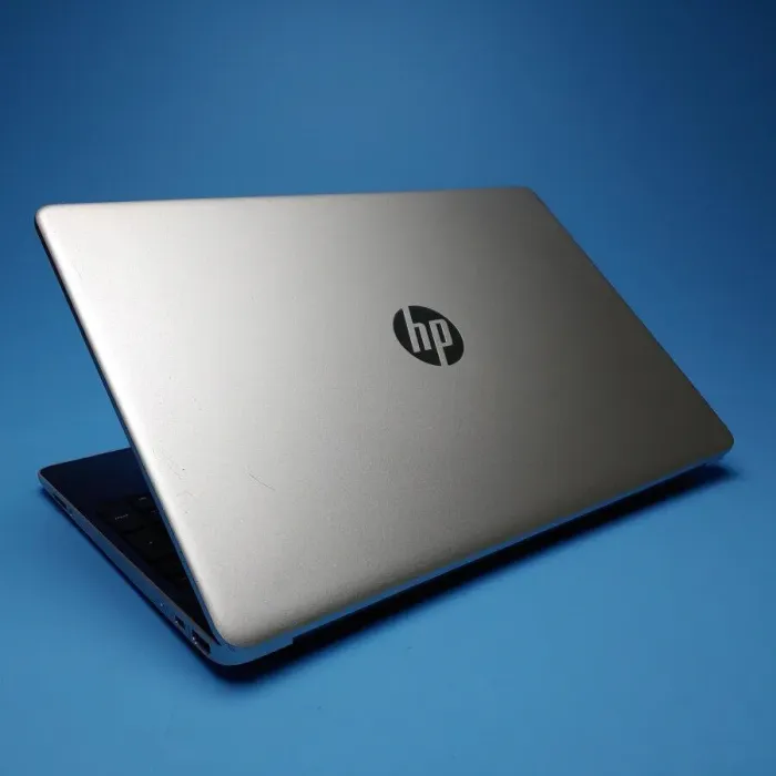 Ультрабук HP 15-dy1073nr / 15.6" (1366x768) TN / Intel Core i5-1035G4 (4 (8) ядра по 1.1 - 3.7 GHz) / 8 GB DDR4 / 256 GB SSD / Intel Iris Plus Graphics / WebCam / Win 10 Home б/в - зображення 7