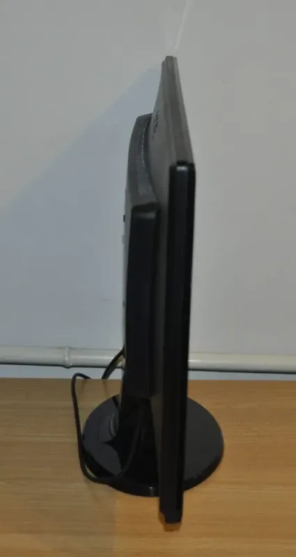 Монітор Б-клас BenQ GL2450 Black/24" (1920x1080) TN/VGA, DVI/VESA 100x100 + Кабелі (VGA або DVI на вибір) та живлення б/в - зображення 11