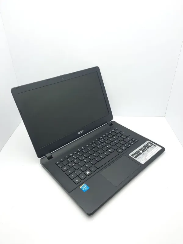Ноутбук Б-клас Acer e13 / 13.3" (1366x768) TN / Intel Celeron N2840 (2 ядра по 2.16 - 2.58 GHz) / 4 GB DDR3 / 500 GB HDD / Intel HD Graphics / WebCam б/в - зображення 3